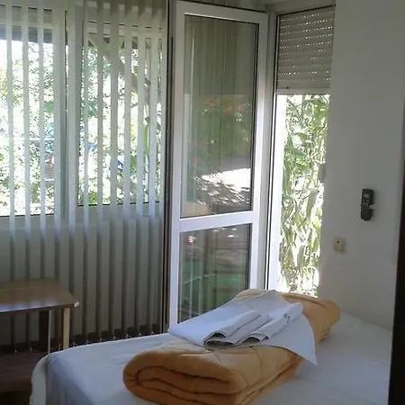 Vila Laguna Paradis Pansiyon *
